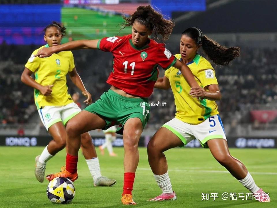 包含委内瑞拉女足队员集体努力，共同取得胜利的词条